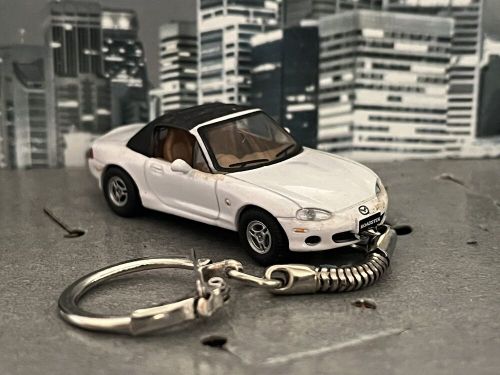 Diecast mazda mx-5 mx5 white ⚪️ model toy car keyring keychain