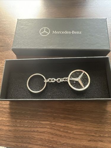 Mercedes - benz swarovski black crystal saint-tropez key ring 100% genuine