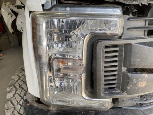 Passenger headlight halogen fits 18-20 ford f250sd pickup 1702244