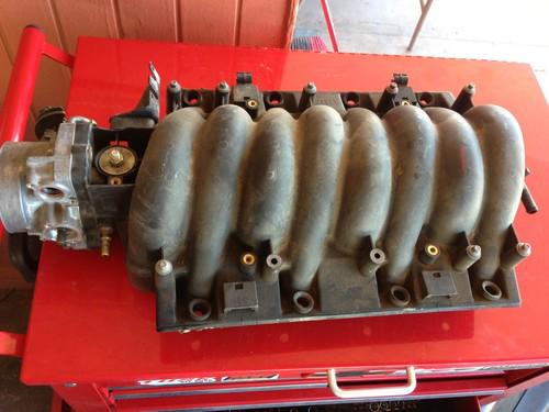 Camaro/firebird ls1 intake manifold w/ bolts used oem 12560688