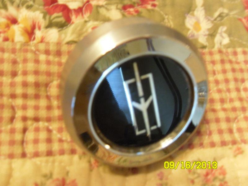 Oldsmobile  cutlass rally wheel original center caps mint condition oem