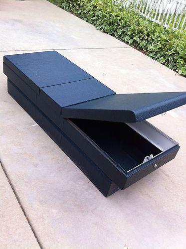 Truck bed tool box