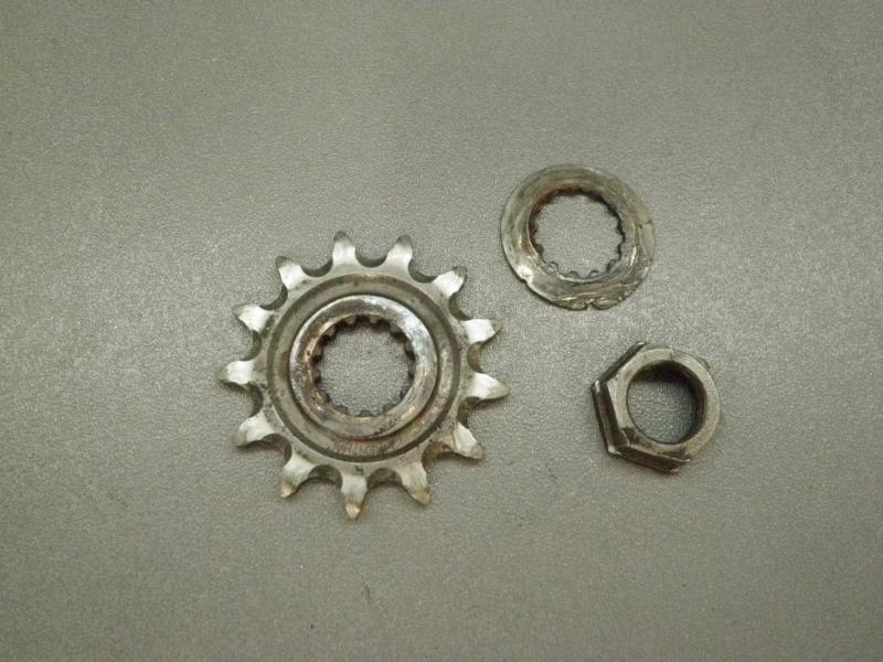 Front sprocket w/nut/spacer yz 450 f 08 (06/07/09 wr/250)