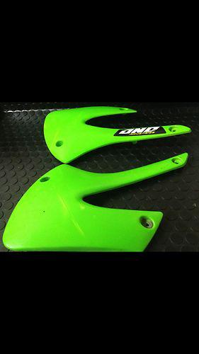 2002 kawasaki kx85 kx 85 kx80 kx 80 radiator shroud plastic number plate #2