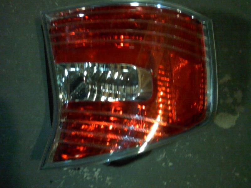 Subaru legacy 2000-2004 tail light lamp assembly right rh passenger new