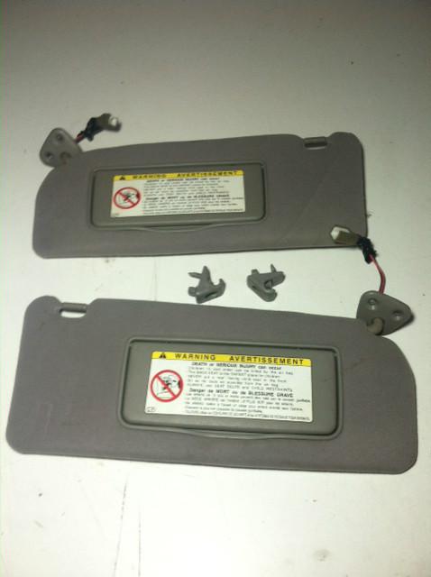 01-05 lexus is300 set of 2 oem sun visors w/ clips & homelink gray oem