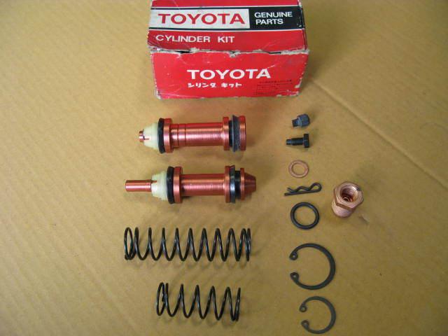 Toyota hilux brake master cylinder kit, genuine parts, new old stock