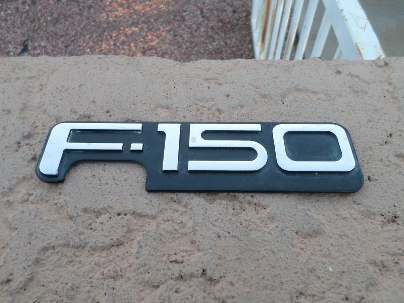 1997-03 ford f150 fender emblem