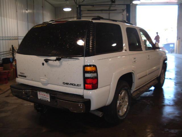 2005 chevy tahoe tail lamp light right