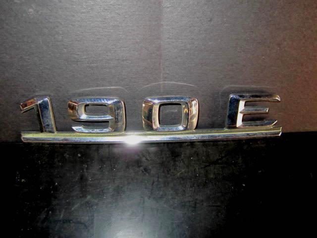 Mercedes benz 190e oe emblem ornament  " 190e "