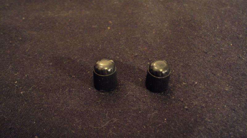 2x saturn sl sc sw radio eq tone knobs both look good