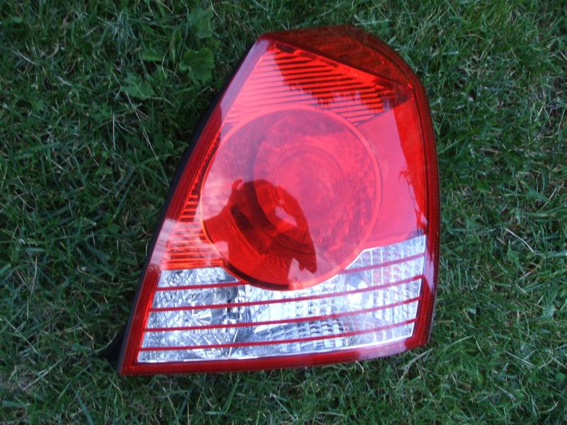 04-06 elantra passenger side tail light lamp sedan right oem w/ bulbs harness