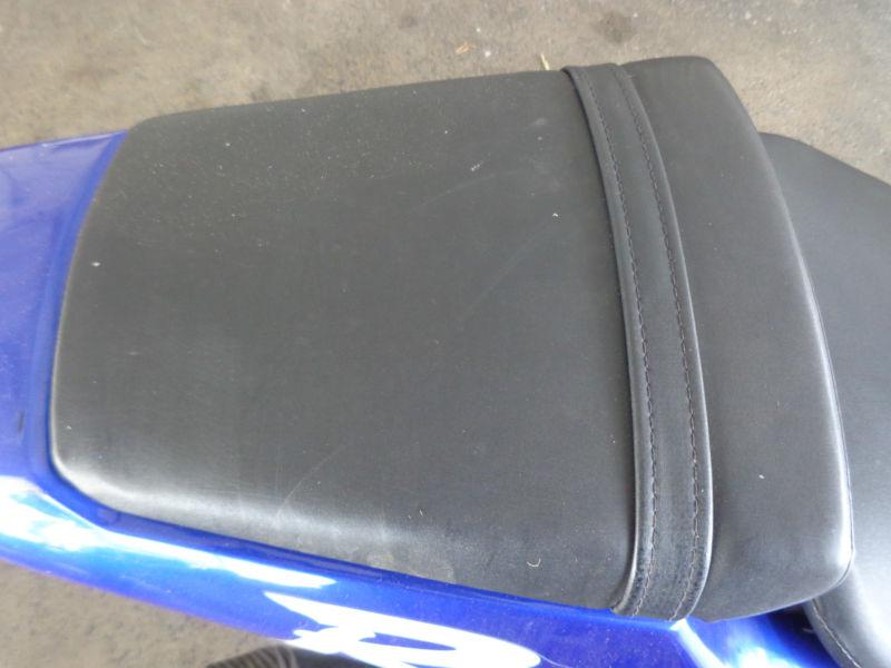 1999-2002 yamaha yzf 600 r6 rear passenger bitch seat