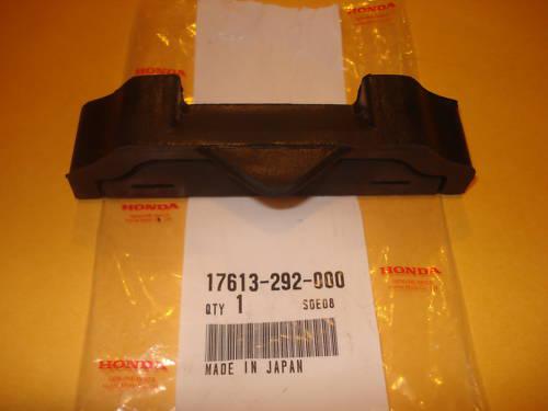 Honda cb450 cb 450 cl 450 cl450 cb750 cb750k cb 750 rear tank rubber oem