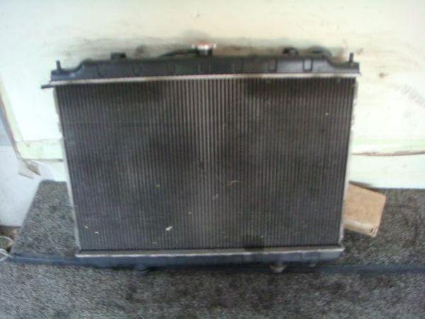 Nissan bassara 2000 radiator [5e20400]