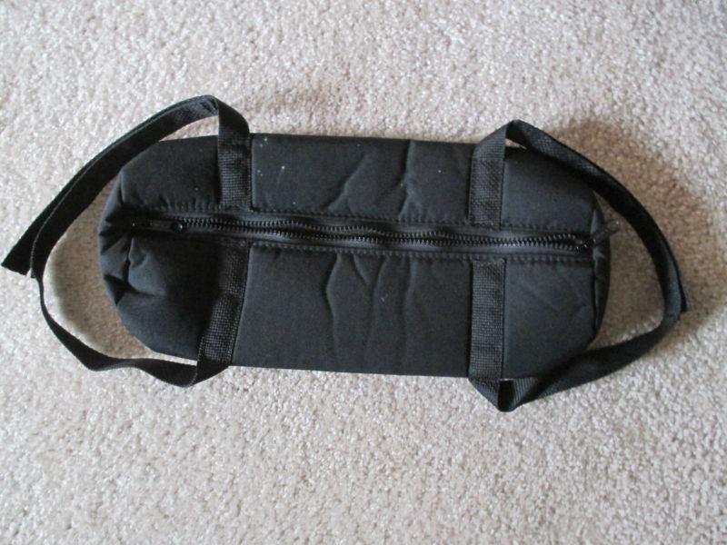 Snowmobile handlebar bag