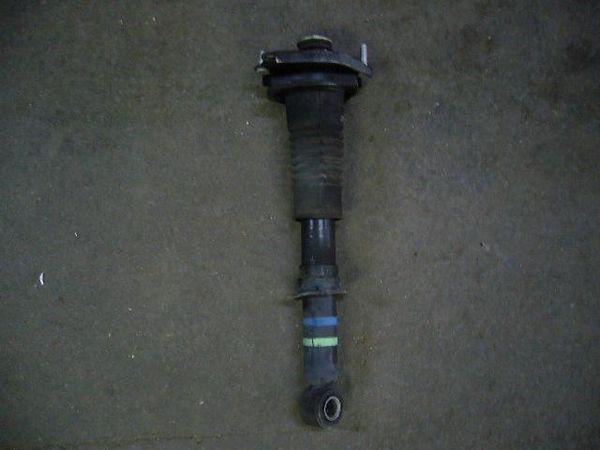 Toyota wish 2004 rear left strut [9050410]