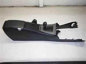 2007 07 volvo 60 oem center console w/automatic shifter