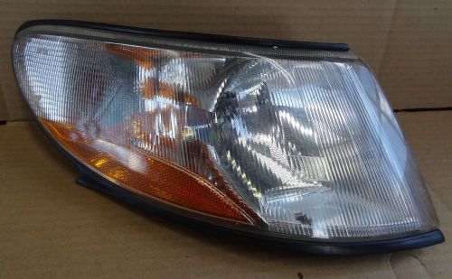 Saab 94-98 900 9-3 99 00 01 02 rh rf pass corner turn lamp assembly light bulb