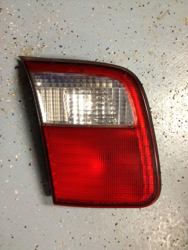 2001 2002 subaru forester tail light oem lh driver inner 01 02