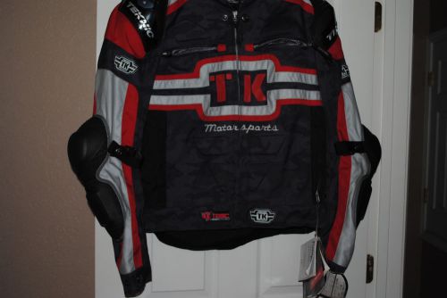 Teknic  camo freestyle motorcycle jacket, men;s size 50, xl, nwt, waterproof