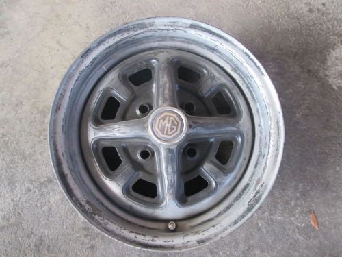 1976 76 mgb metal wheel vintage 15&#034; priced low for quick sell nice condition n/r