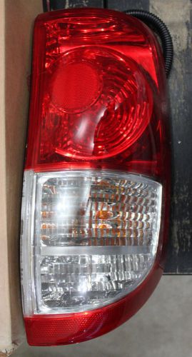 Tail light lamp new left hand driver side lh for 2000 - 2006 tundra to2800153