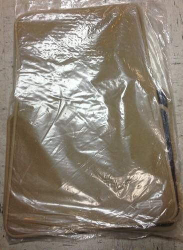  2010-2011 original lincoln town car camel floor mats fact. sealed front 4pc set