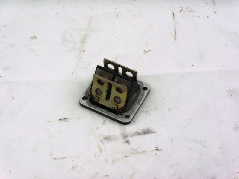 Yamaha rz350 reed valve assembly