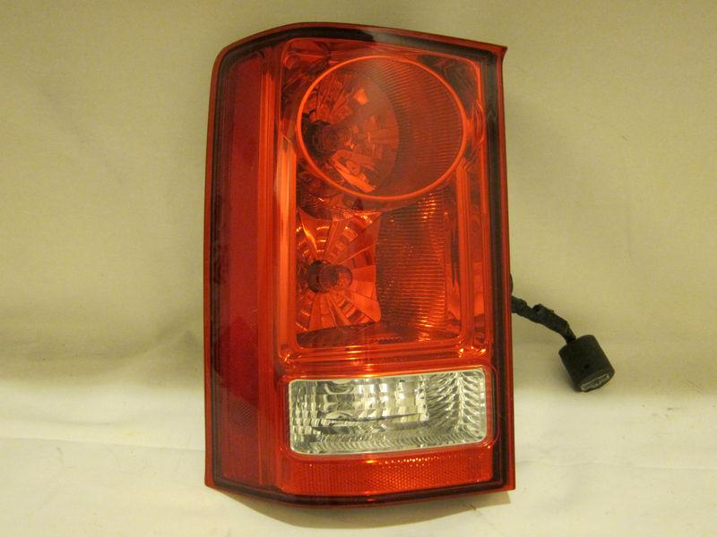 2009-2011 honda pilot used oem left (driver) side tail light