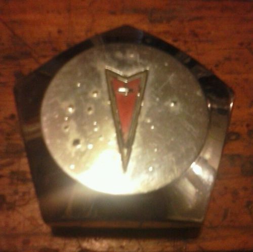 Vintage pontiac wheel center cap