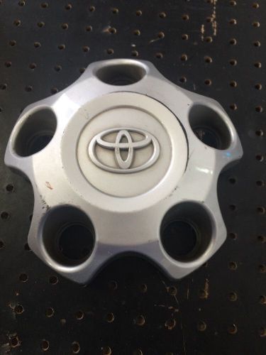 Toyota tundra sequoia center cap oem 42603-0c05  18&#034; wheel rim hub cap  69547