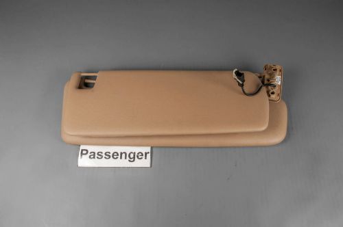 2006 porsche cayenne sun visor - passenger side with light &amp; double panel