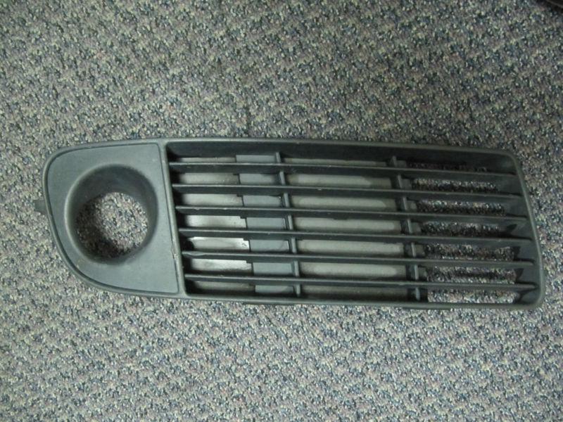 Nicely used passenger side factory oem audi a6 lower fog light grille 4b0807682d