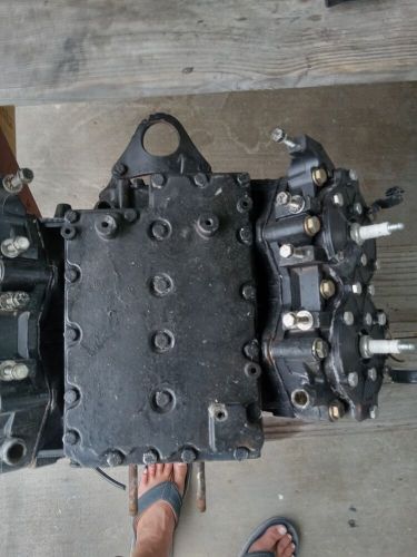 1989 johnson evinrude 88 90 hp 2 stroke outboard powerhead crankcase 0431659