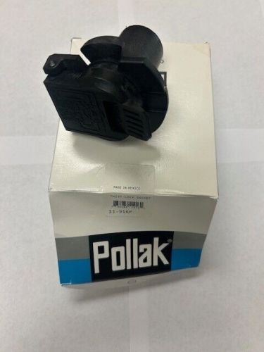 Pollak 11-916p twist-lock socket