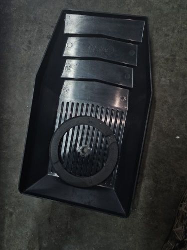 Omc cobra gm 4.3l carb /engine cover