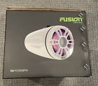 Pair white fusion signature series 3i marine wake tower speakers sg-flt6535pw