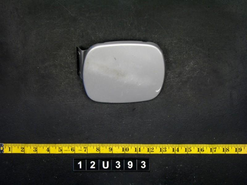 00 saturn s series fuel filler door lid gas tank cover cap oem silver 12u393