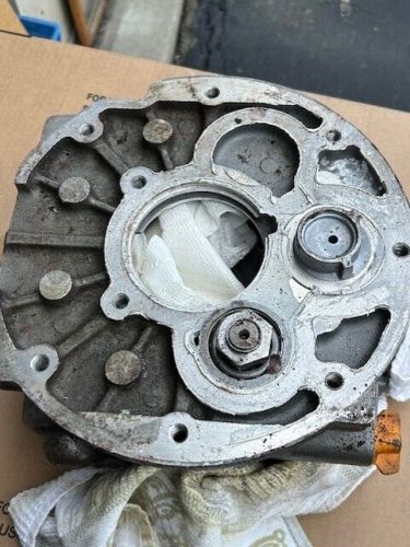 Kmp kansaki transmission gear box from a yanmar 4jh