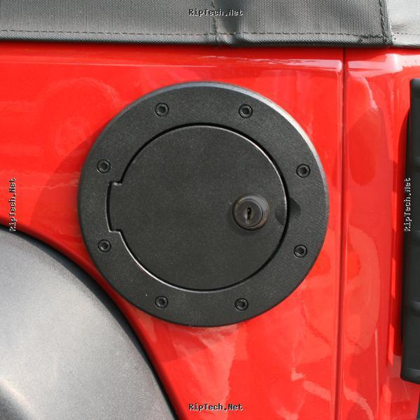 Fuel cover, locking, black aluminum 07-13, jk wrangler (p/n 11425.06)