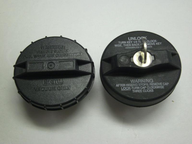 2 vacuum gas caps 1 is a locking (jt019) w key (r) & the other is a slant