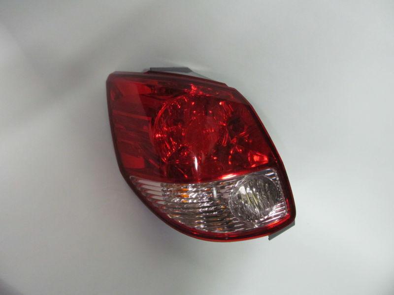 03 toyota matrix oem left tail light nice!