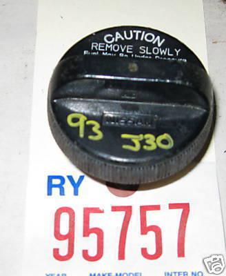 Infiniti 93 j30 gas/fuel cap/cover 1993