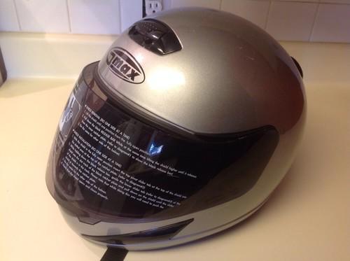 Gmax 38x motorcycle helmut adult size large dot approved silver