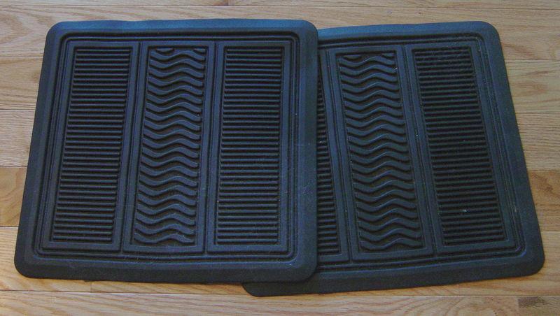 Full set of 4 rubber mats for a 2005-2011 toyota tacoma pre-owned (jr)