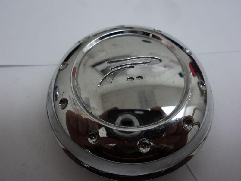 (1) platinum 89-9118 used chrome wheel rim hub cover center cap