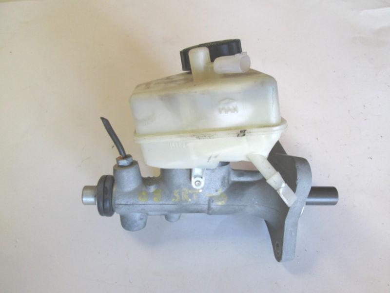 2005 chrysler crossfire srt6 brake master cylinder  reservoir tank  a 2034300002