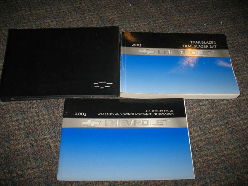 2003 / 03 chevrolet trailblazer / trailblazer ext  owners manual    nice!!