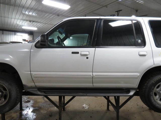 2000 ford explorer front door left 2469680